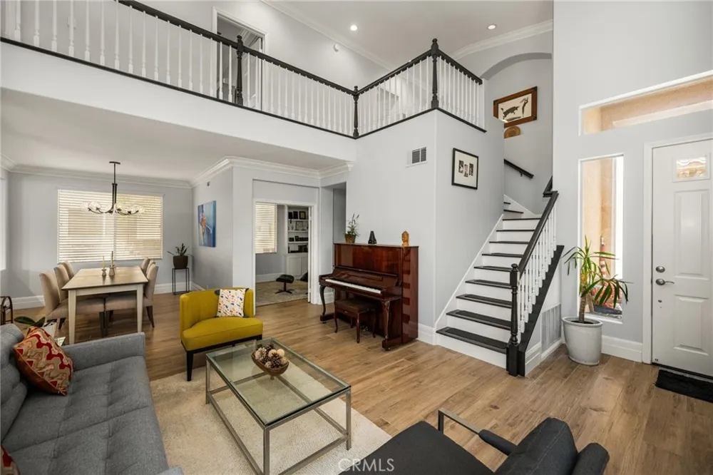 2564 NEWMAN AVENUE Tustin, CA 92782