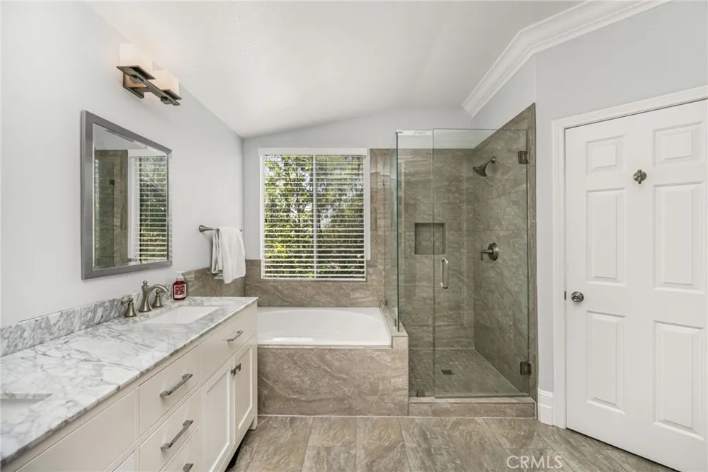 2564 NEWMAN AVENUE Tustin, CA 92782