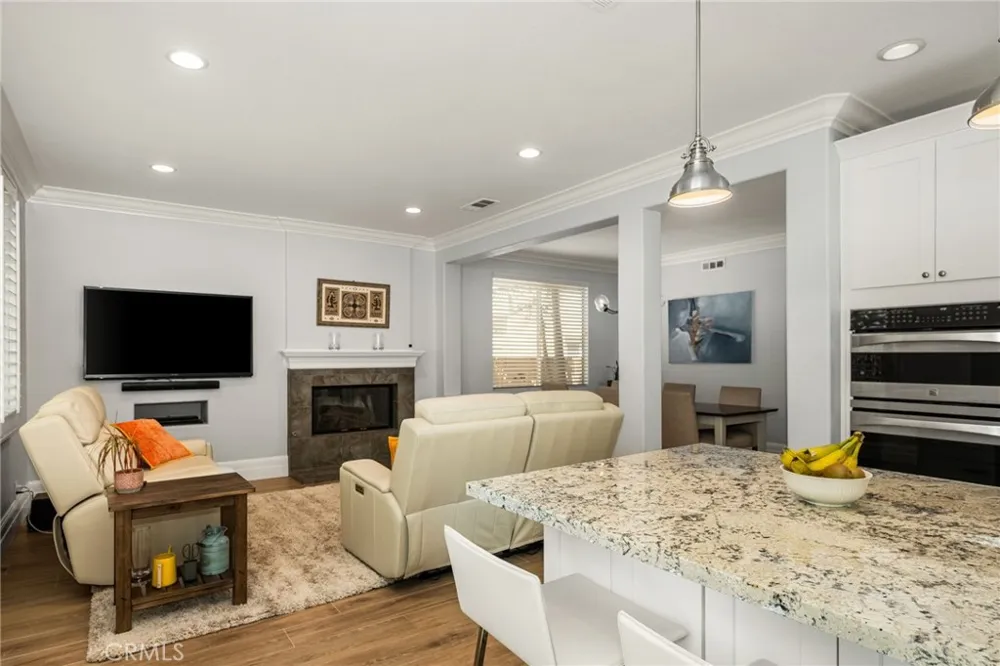 2564 NEWMAN AVENUE Tustin, CA 92782
