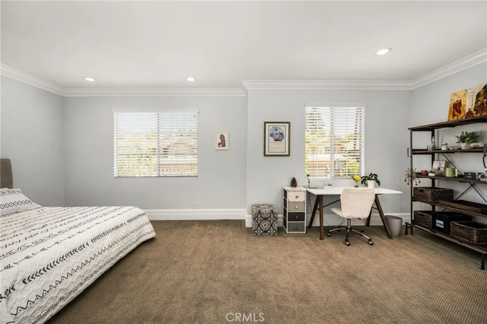 2564 NEWMAN AVENUE Tustin, CA 92782