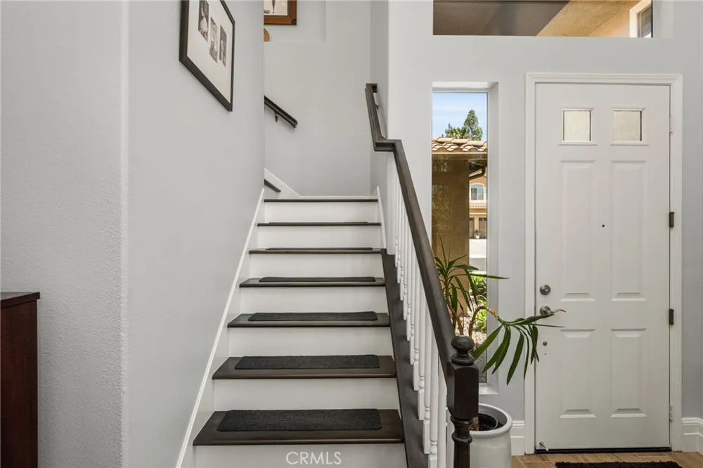 2564 NEWMAN AVENUE Tustin, CA 92782