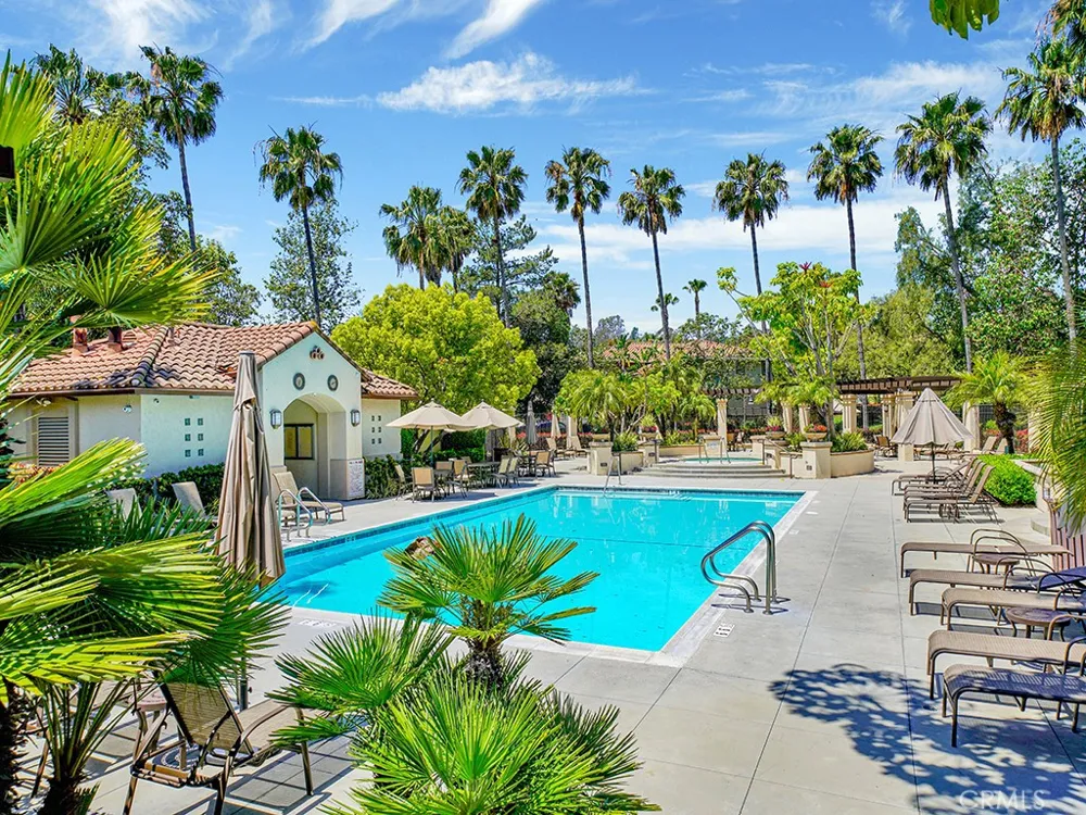 2564 NEWMAN AVENUE Tustin, CA 92782