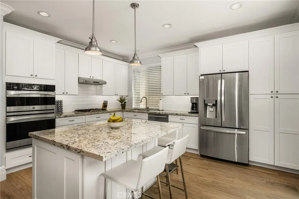 2564 NEWMAN AVENUE Tustin, CA 92782