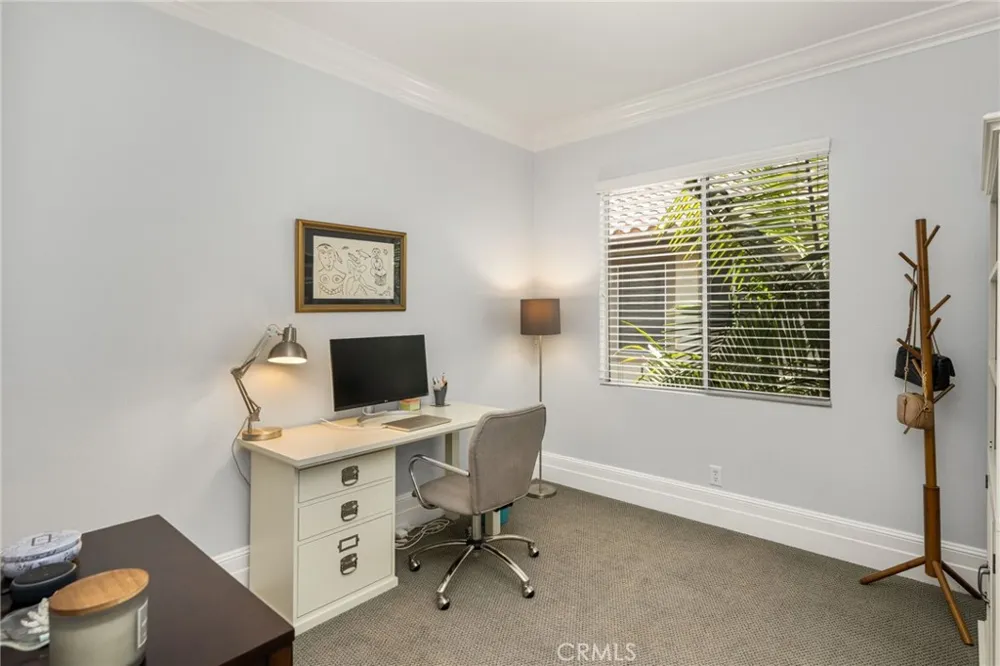 2564 NEWMAN AVENUE Tustin, CA 92782