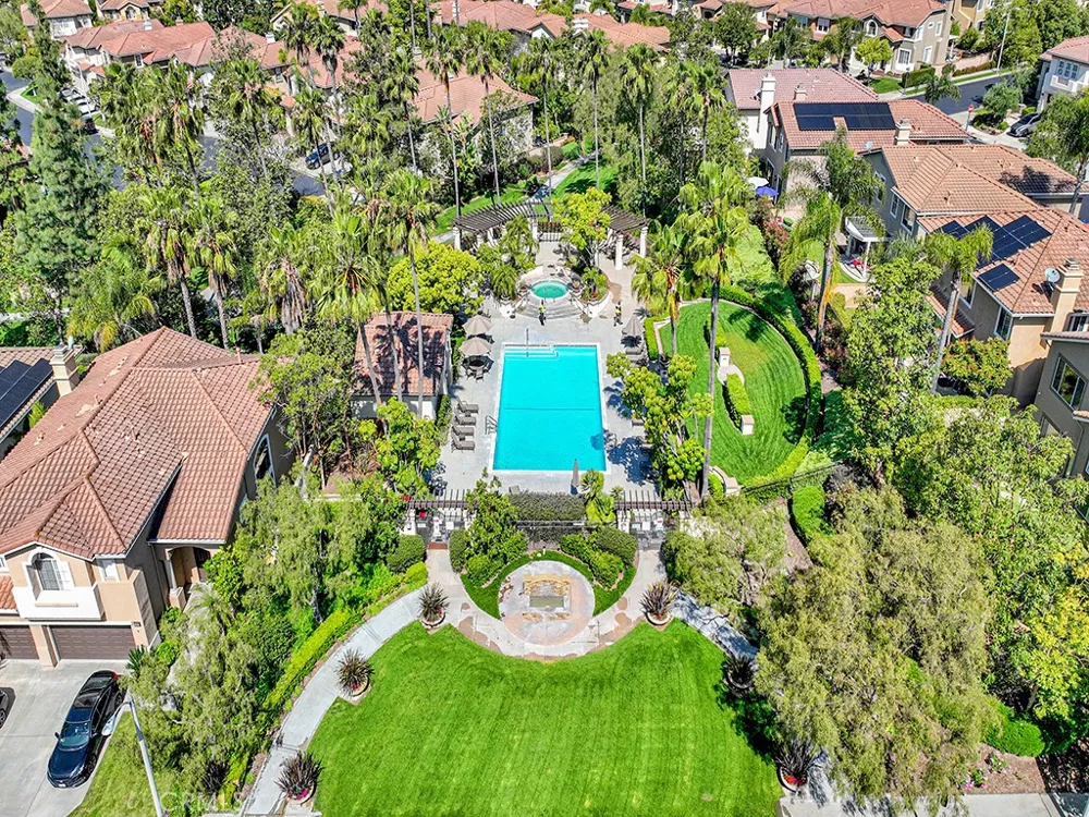 2564 NEWMAN AVENUE Tustin, CA 92782