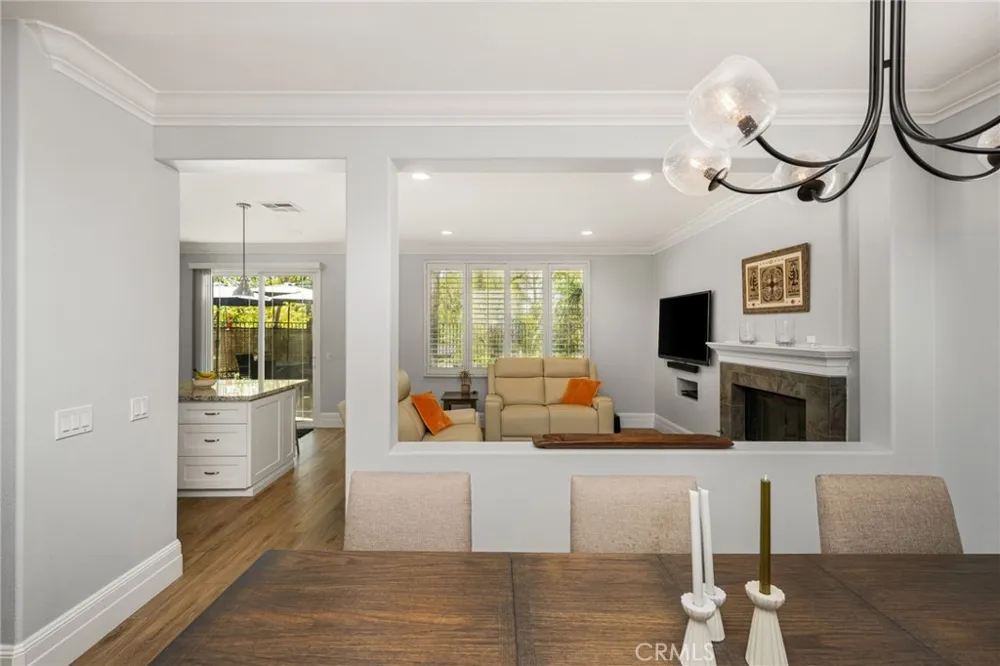 2564 NEWMAN AVENUE Tustin, CA 92782