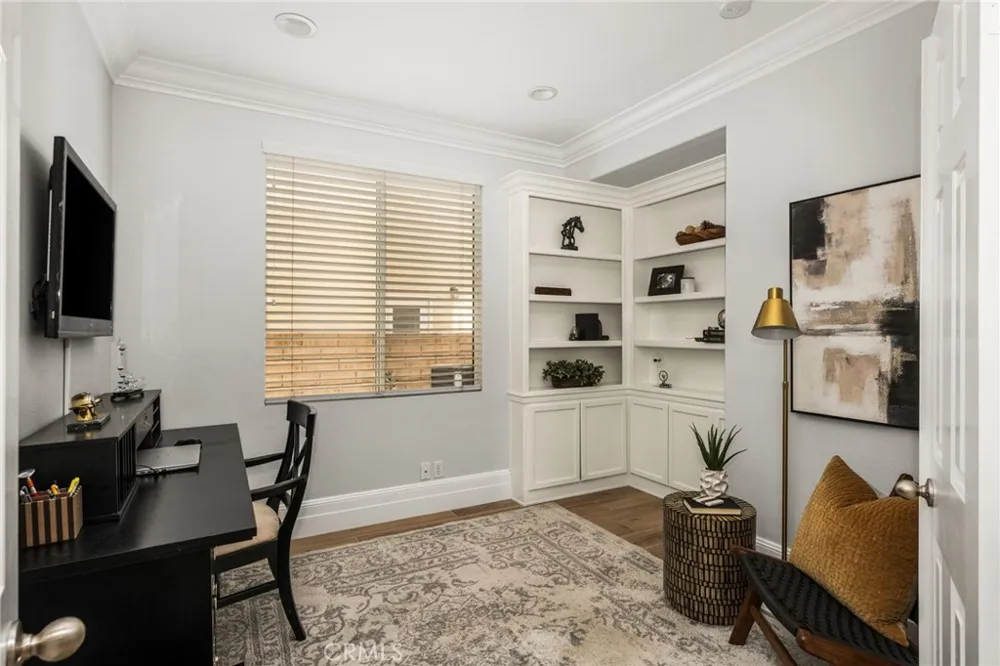 2564 NEWMAN AVENUE Tustin, CA 92782