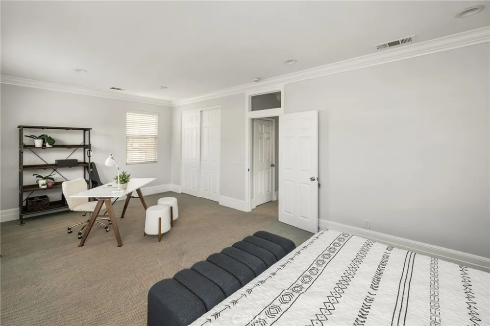 2564 NEWMAN AVENUE Tustin, CA 92782