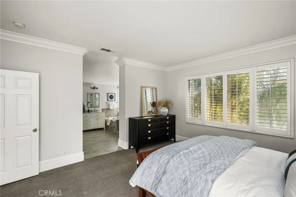 2564 NEWMAN AVENUE Tustin, CA 92782