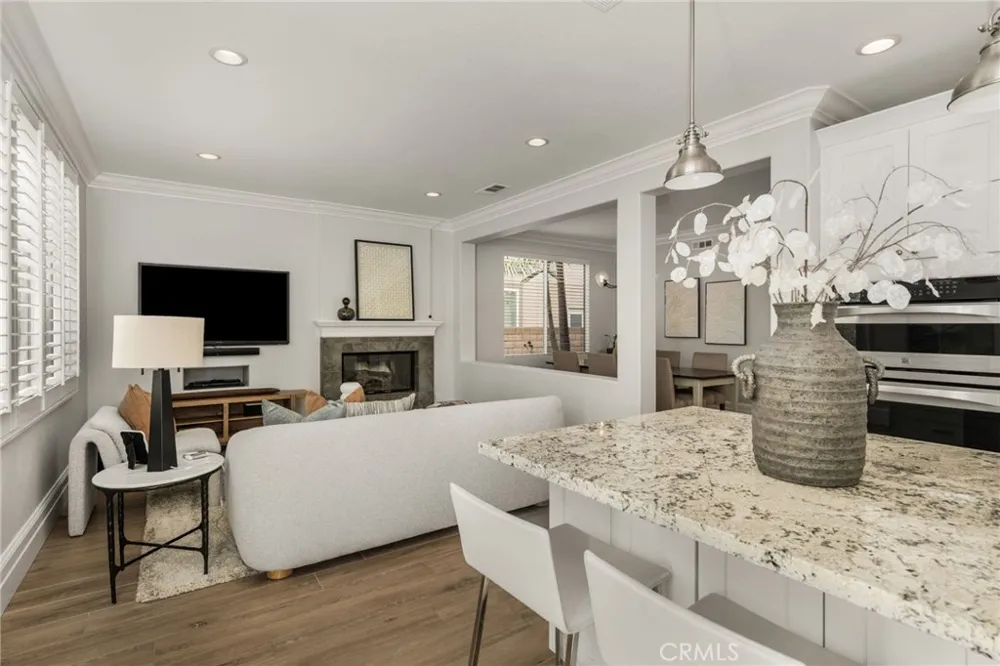 2564 NEWMAN AVENUE Tustin, CA 92782