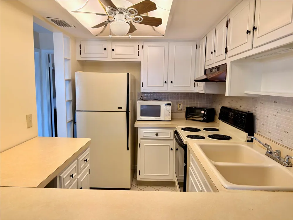 4747 AZALEA DRIVE #231 New Port Richey, FL 34652