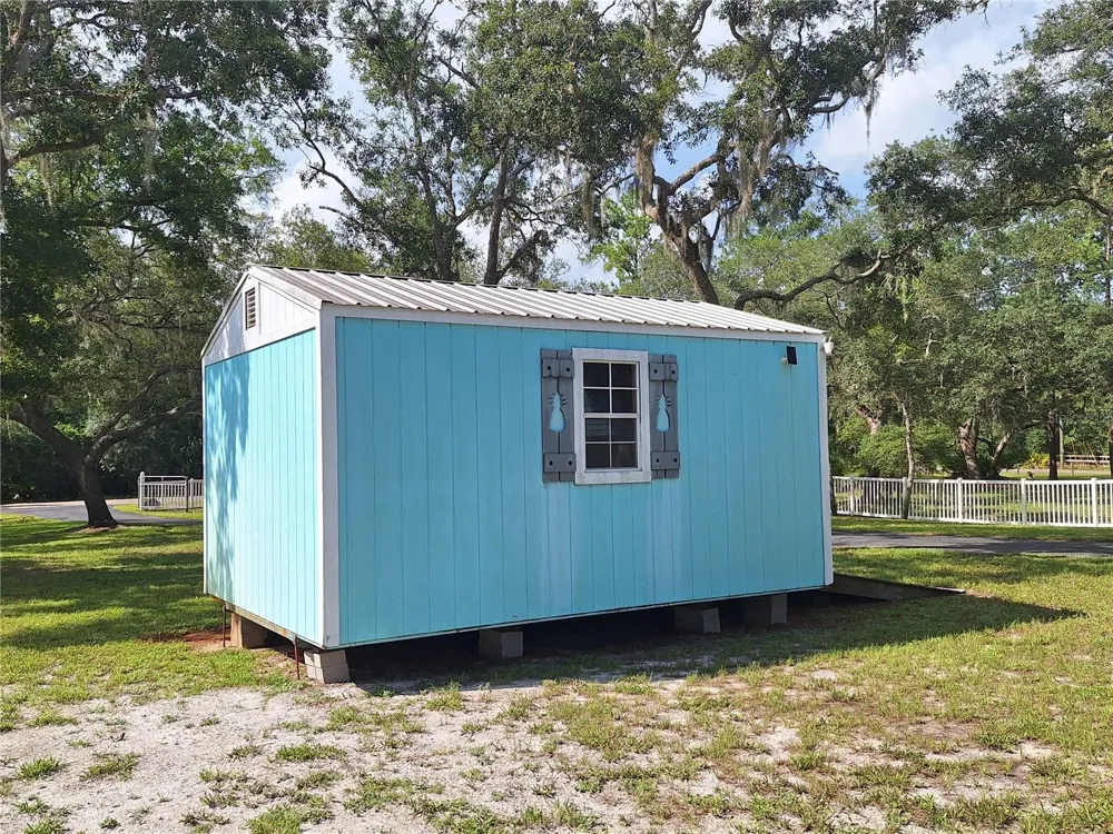 8213 RIVERVIEW ROAD Fanning Springs, FL 32693
