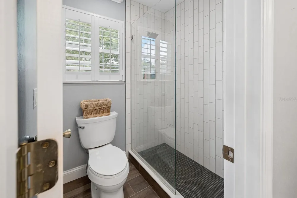 8213 RIVERVIEW ROAD Fanning Springs, FL 32693