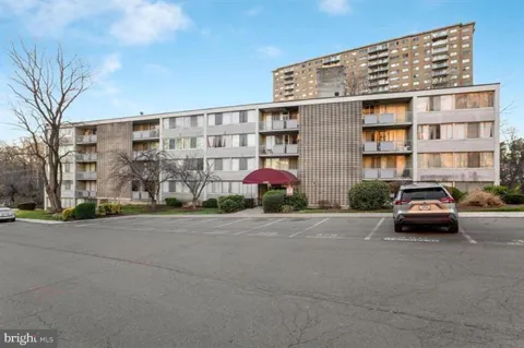 1822 METZEROTT ROAD #305