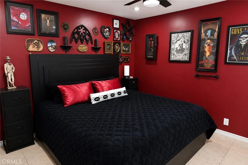 33 Town And Country Pomona, CA 91766