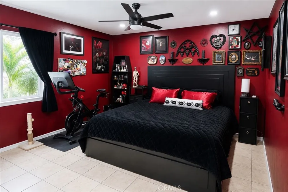 33 Town And Country Pomona, CA 91766