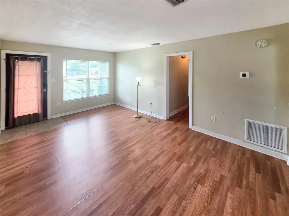 5117 LAKE HOWELL ROAD Winter Park, FL 32792