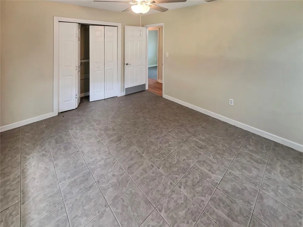 5117 LAKE HOWELL ROAD Winter Park, FL 32792