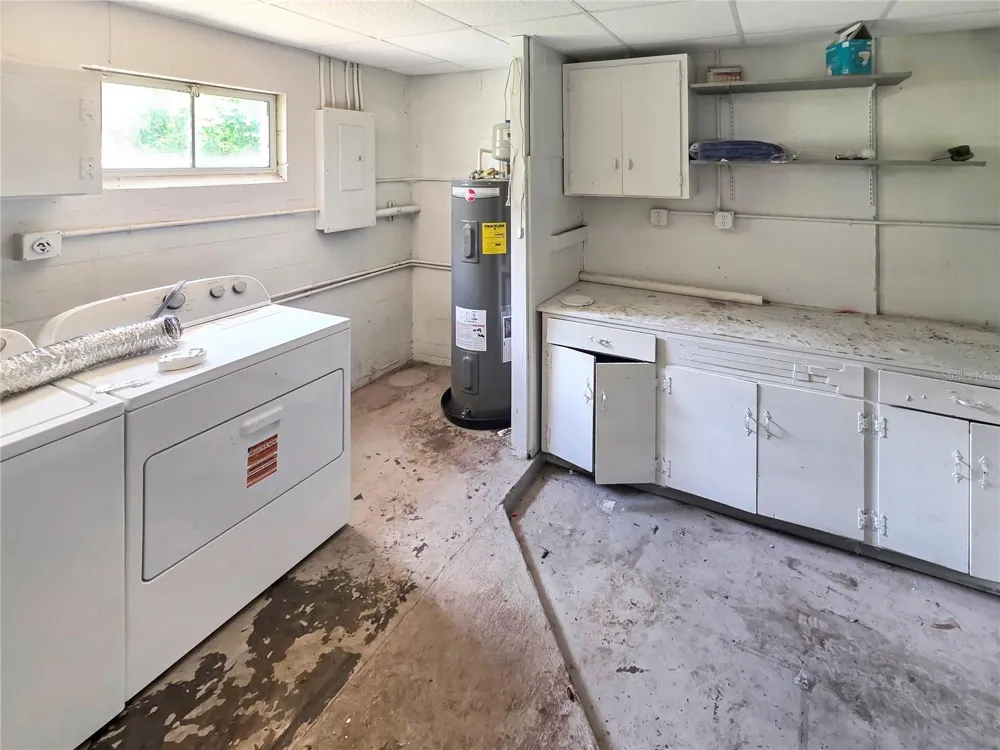 5117 LAKE HOWELL ROAD Winter Park, FL 32792