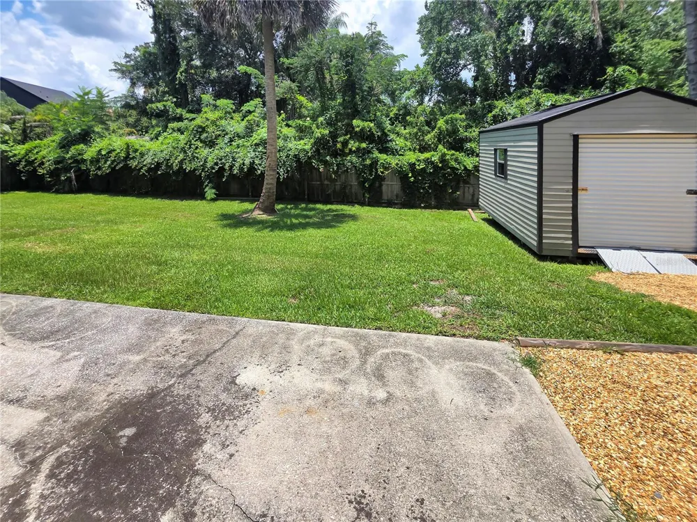5117 LAKE HOWELL ROAD Winter Park, FL 32792