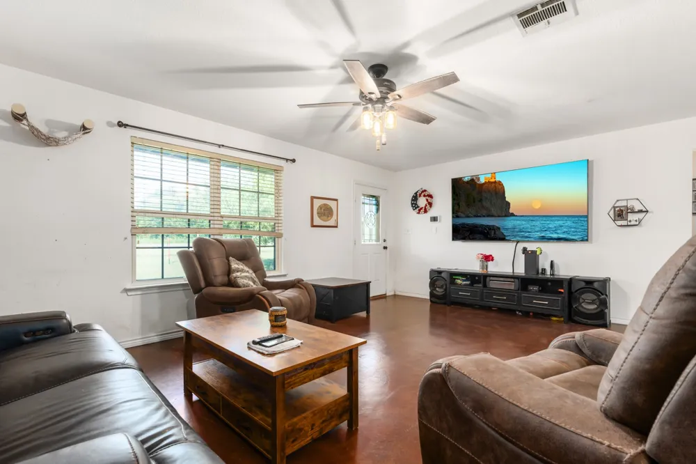 6338 Fm 933 Blum, TX 76627