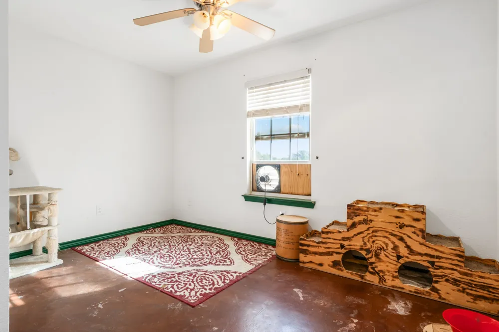 6338 Fm 933 Blum, TX 76627