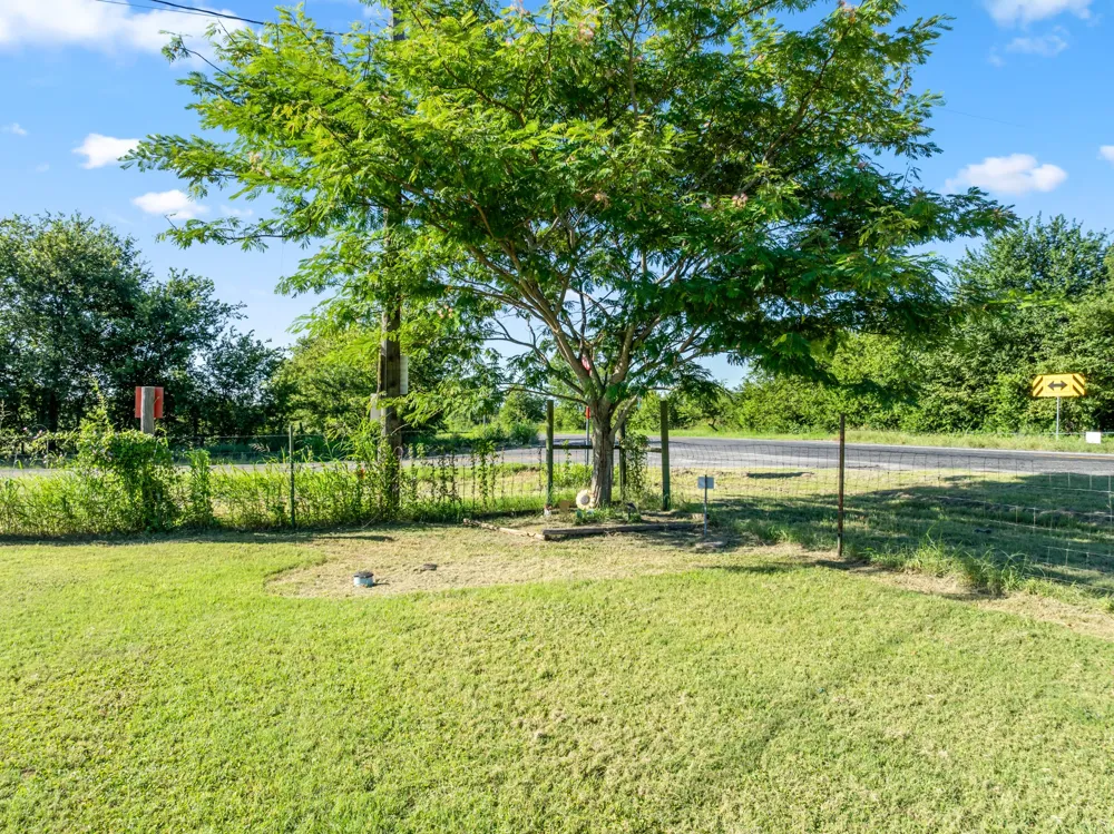 6338 Fm 933 Blum, TX 76627