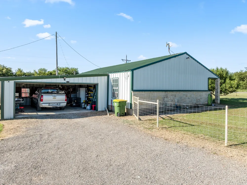 6338 Fm 933 Blum, TX 76627