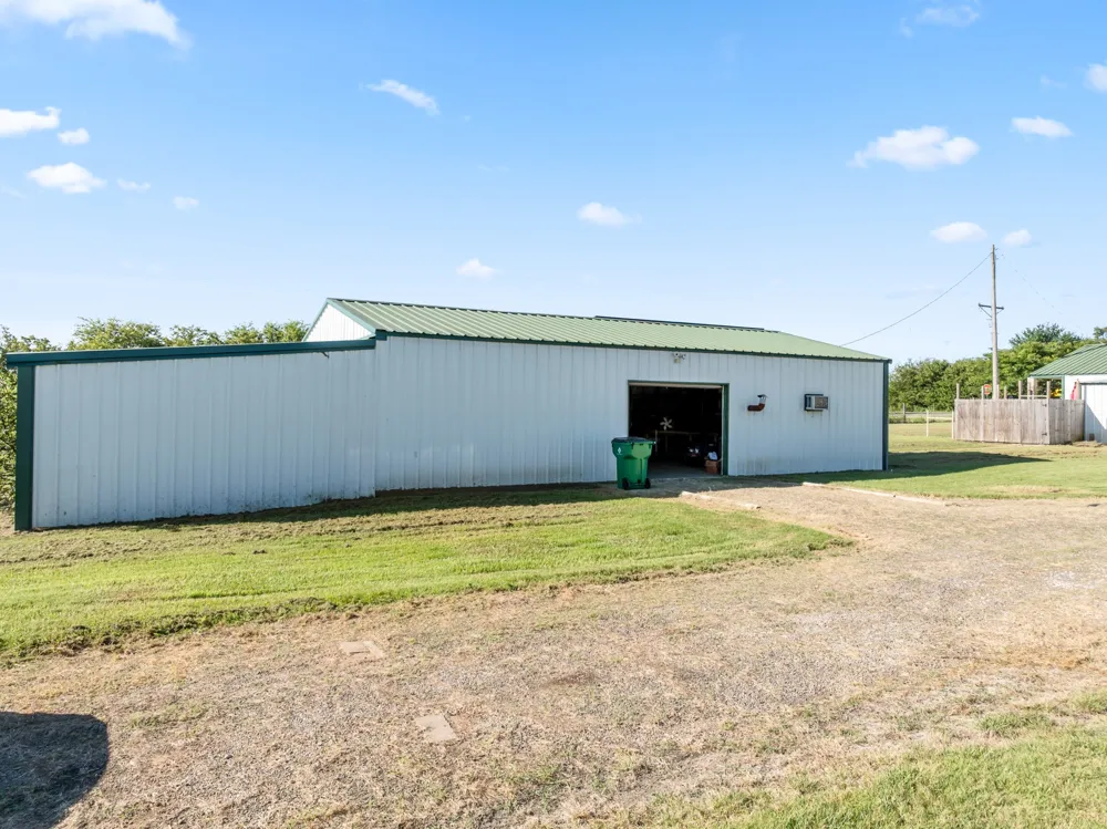 6338 Fm 933 Blum, TX 76627