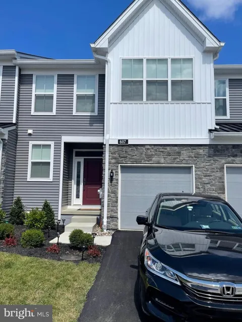 607 MOCKERNUT COURT