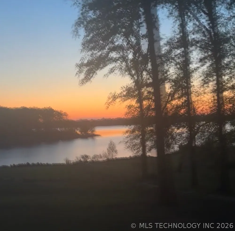 2087 E McGill Circle Eufaula, OK 74432