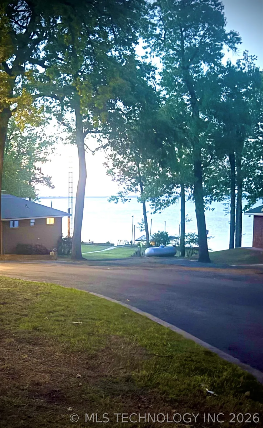 2087 E McGill Circle Eufaula, OK 74432