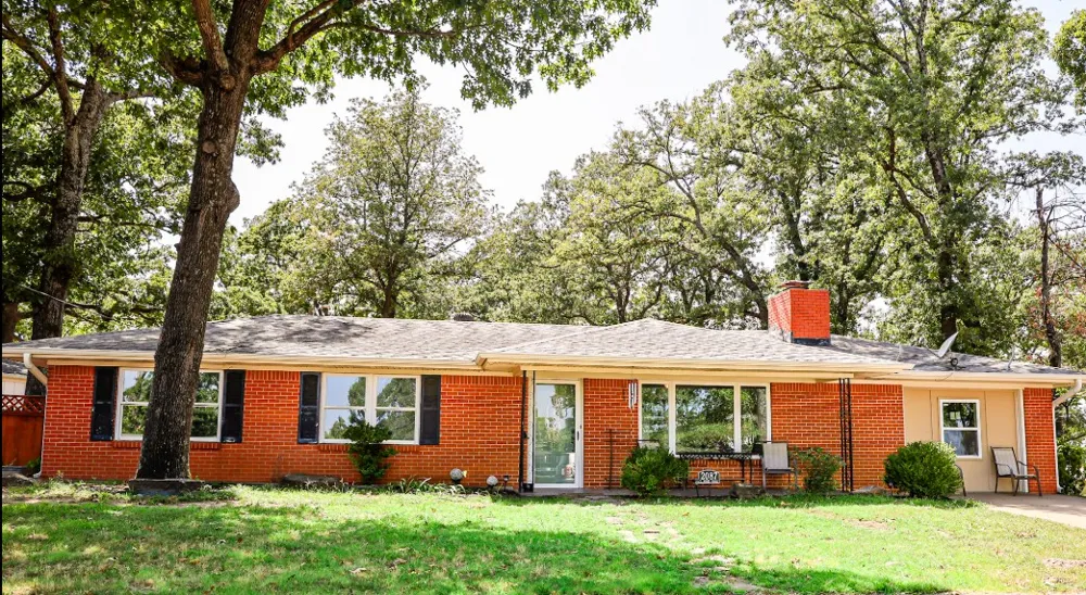 2087 E McGill Circle Eufaula, OK 74432
