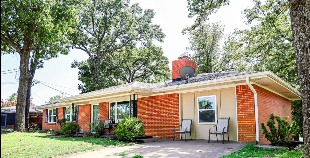 2087 E McGill Circle Eufaula, OK 74432
