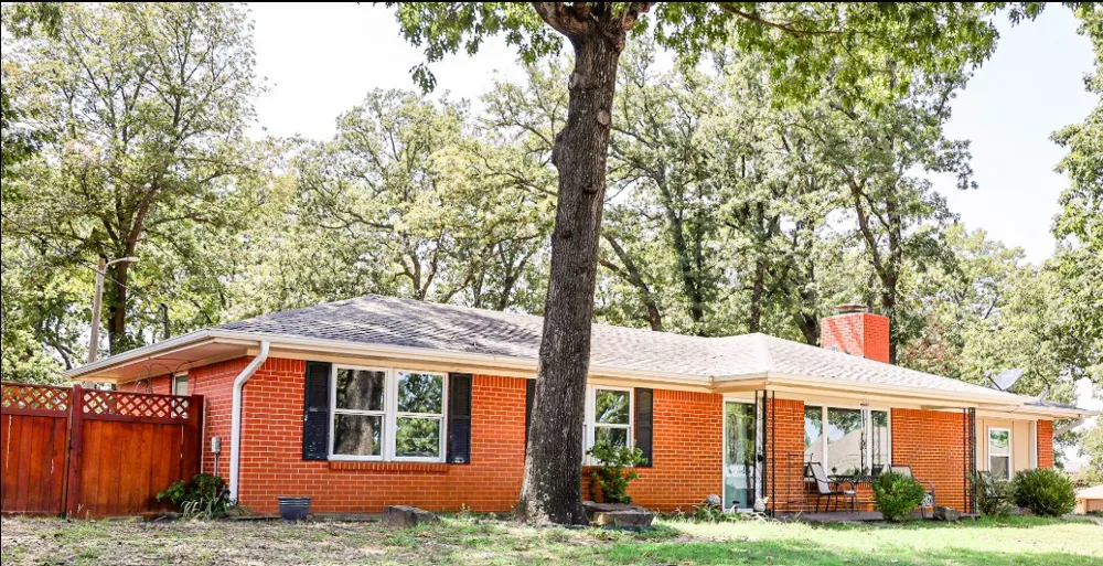2087 E McGill Circle Eufaula, OK 74432