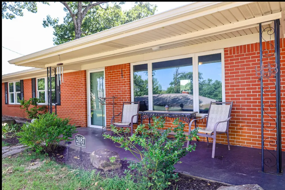 2087 E McGill Circle Eufaula, OK 74432