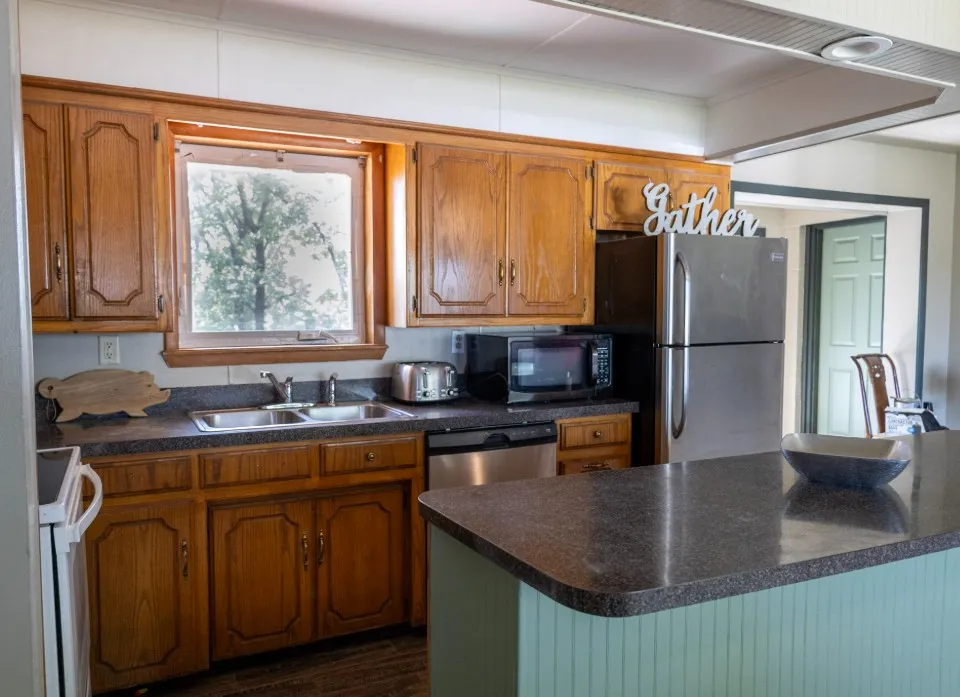 2087 E McGill Circle Eufaula, OK 74432