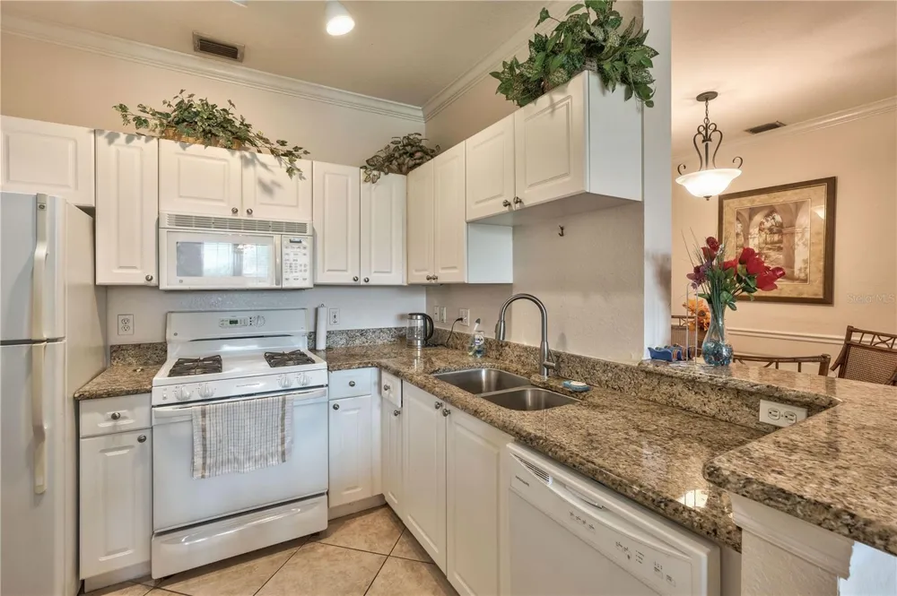 2732 VIA MURANO #526 Clearwater, FL 33764