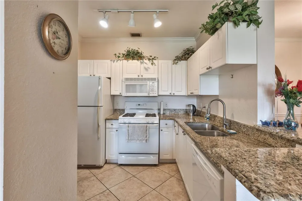 2732 VIA MURANO #526 Clearwater, FL 33764