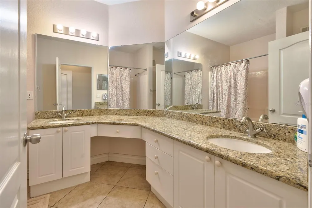 2732 VIA MURANO #526 Clearwater, FL 33764