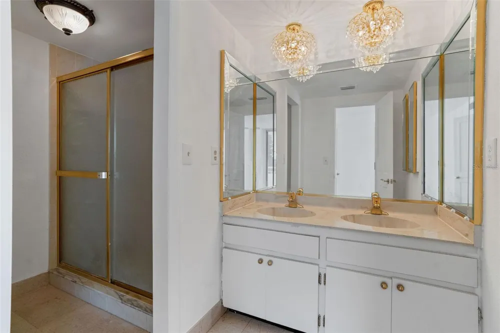 100 PIERCE STREET #307 Clearwater, FL 33756