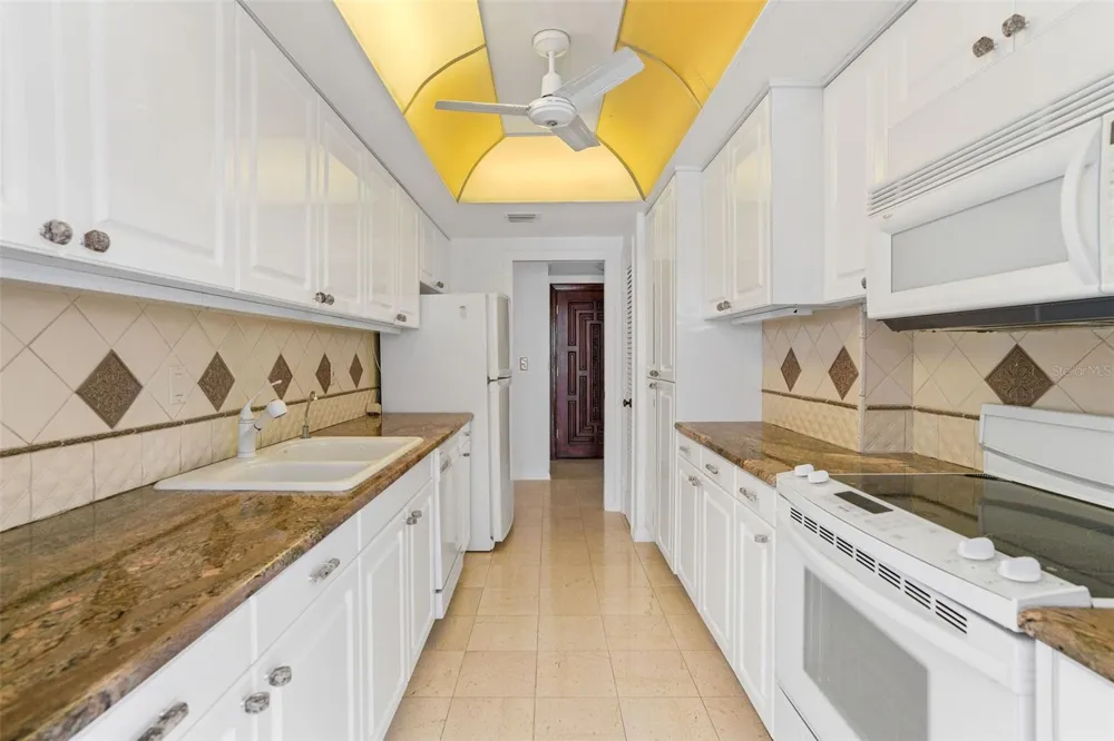 100 PIERCE STREET #307 Clearwater, FL 33756