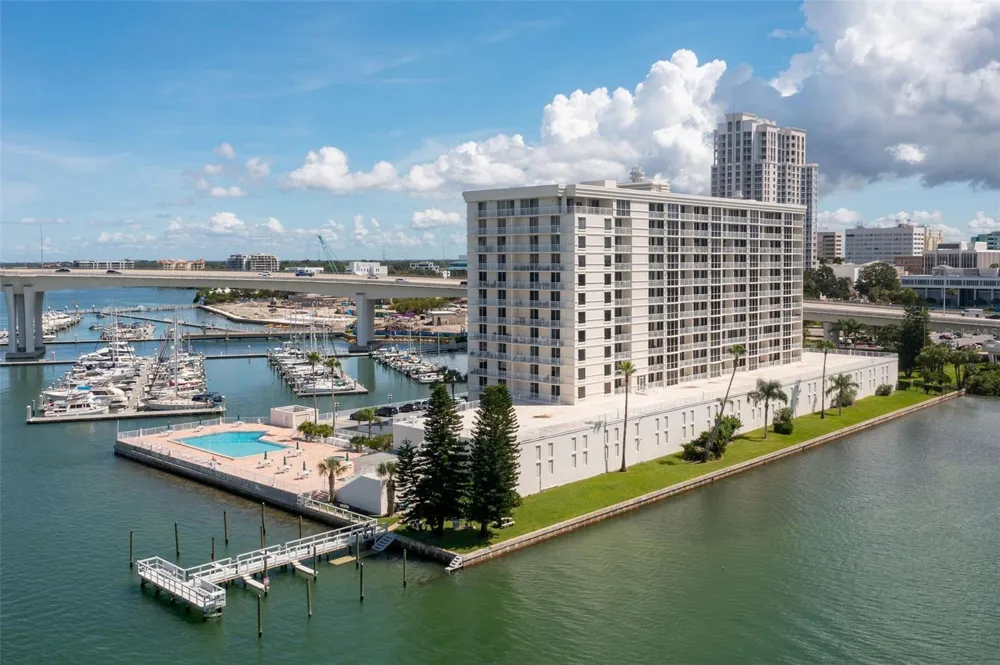 100 PIERCE STREET #307 Clearwater, FL 33756