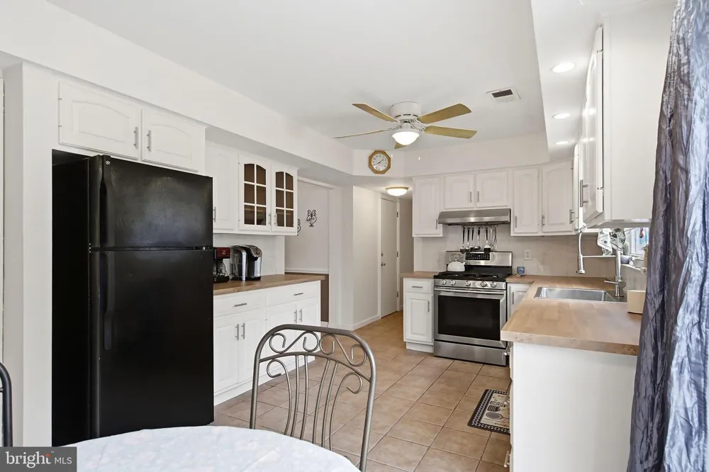 10 GEORGE AVENUE Monroe Township, NJ 08831