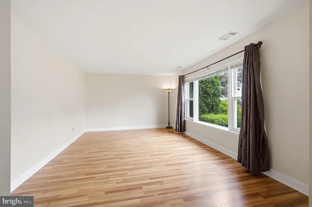 10 GEORGE AVENUE Monroe Township, NJ 08831
