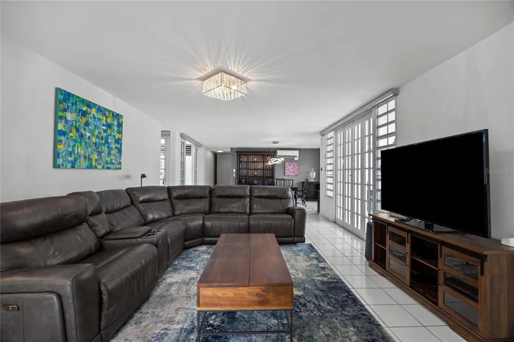 B-31 Poppy Street PARQUE FORESTAL San Juan, PR 00926