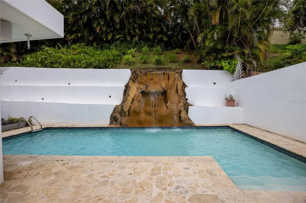 B-31 Poppy Street PARQUE FORESTAL San Juan, PR 00926