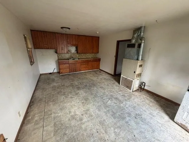 522 E 2nd Street Truman, MN 56088