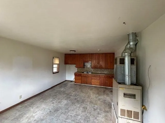 522 E 2nd Street Truman, MN 56088