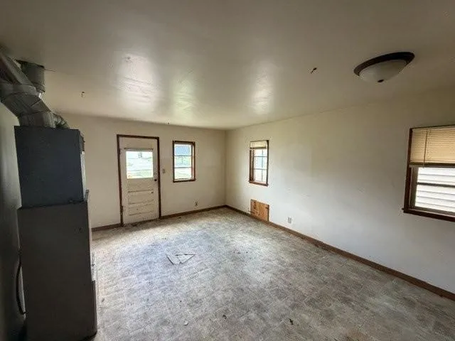 522 E 2nd Street Truman, MN 56088